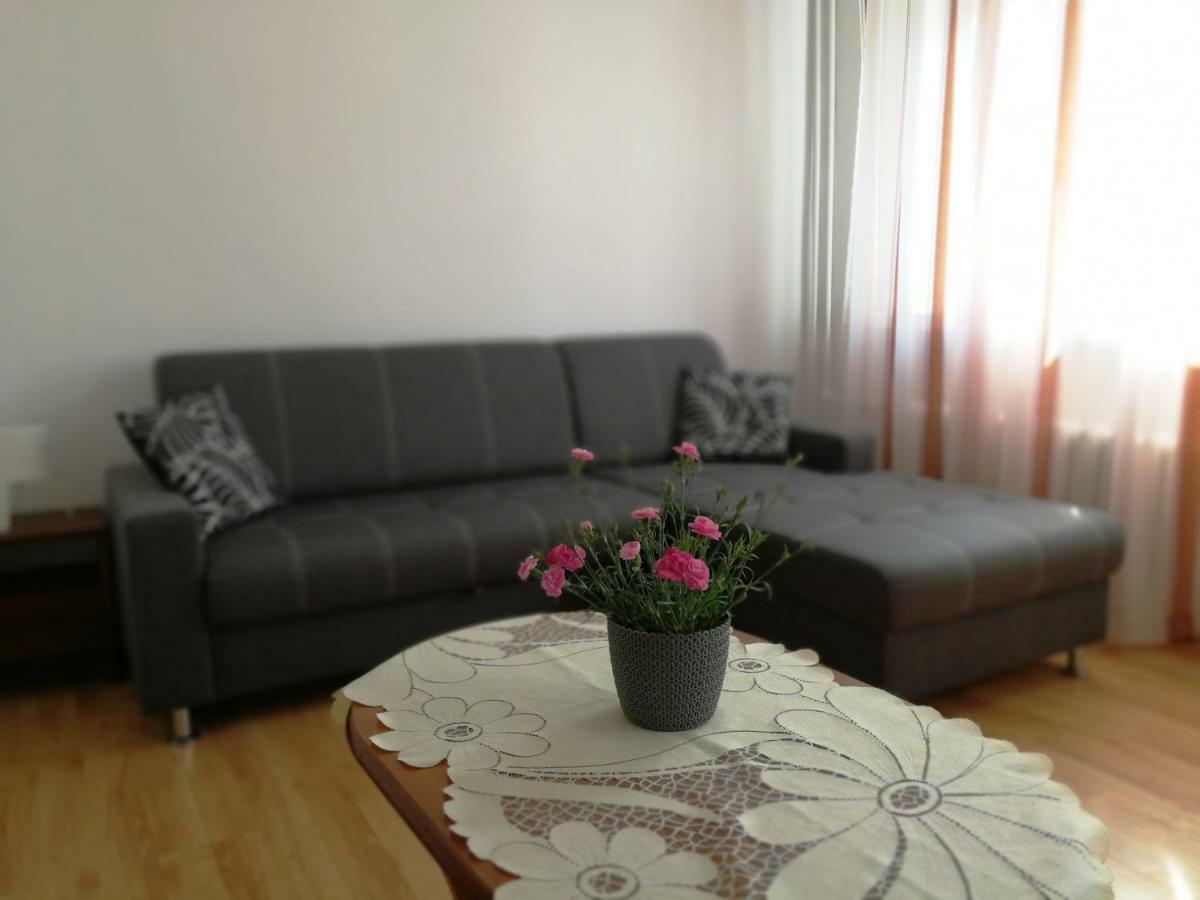 Apartament Jasminowy Apartment Kudowa Zdroj Luaran gambar